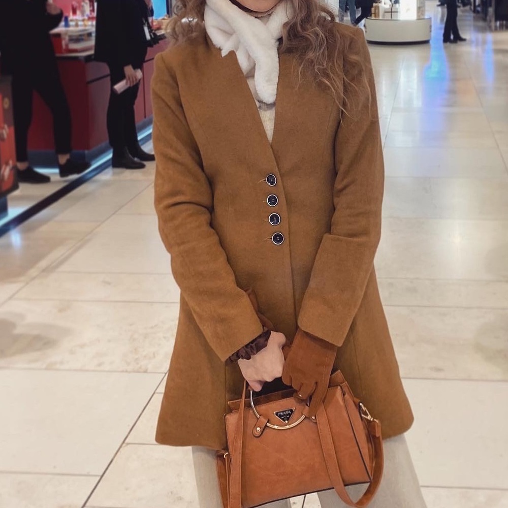 Woolen fitted coat